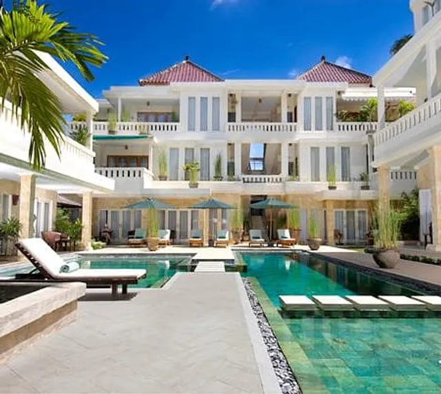 Bali Court Hotel & Apartment
