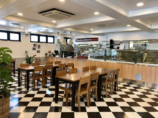 Tapolan Mustamakkarabaari