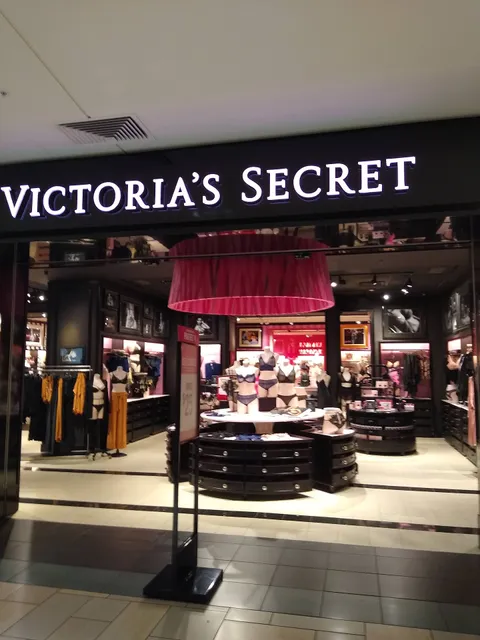 Victoria's Secret & PINK