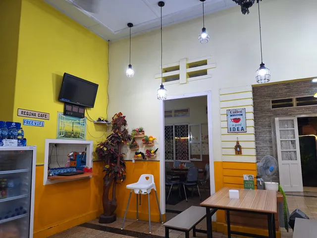 Regina Cafe