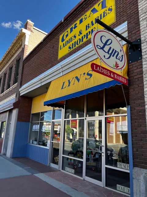 Lyn' s Ladies & Babies