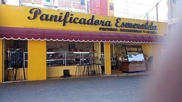 Panificadora y Pastelería Esmeralda