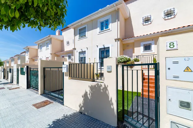 Chalet Parque Tecnológico - Alquiler vacacional - RentalsSpain