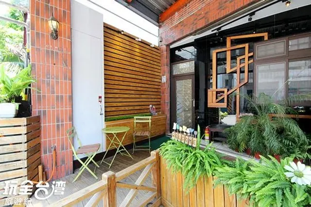 Happiness Yes hotel 2