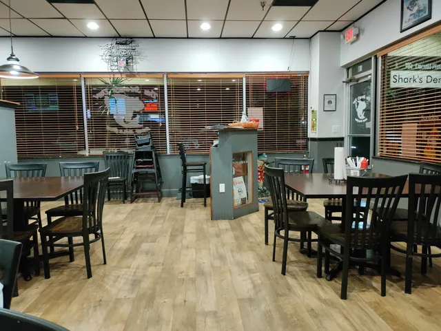 Shark's Den Sports Bar & Grill