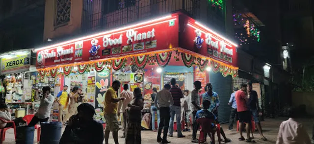 SODA PLANET & FOOD PLANET