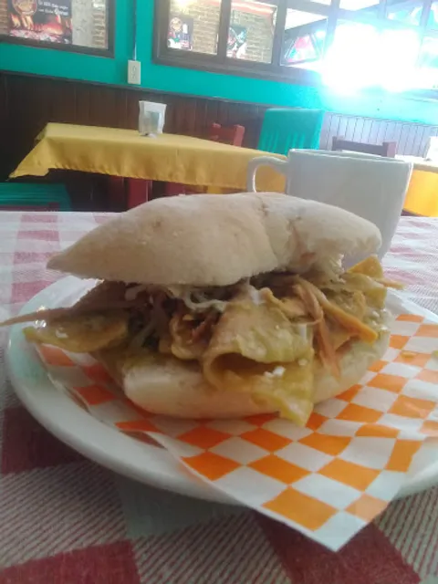 El Raudal Cocina Con Sazón