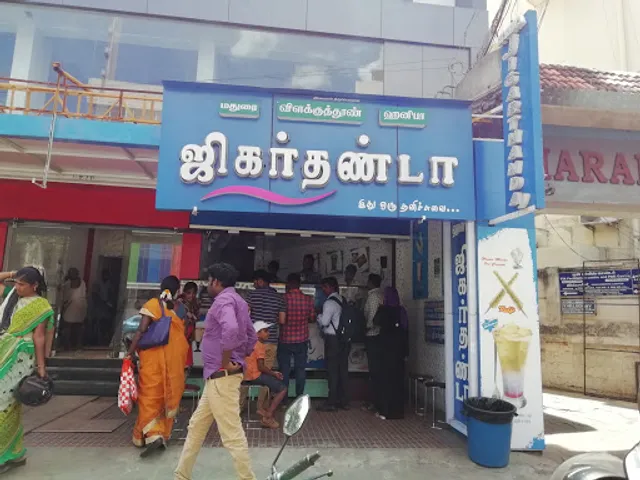 Vilakkuthoon Hanifa Jigarthanda Shop ( hanifa Jigarthanda / Jigarthanda in madurai )