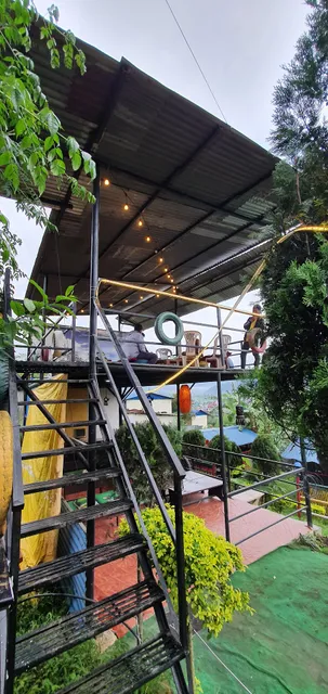 Layaku garden restro