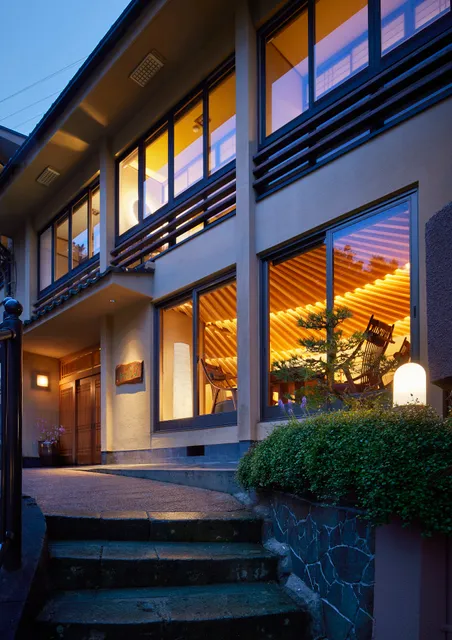 源泉かけ流しの宿よしだや