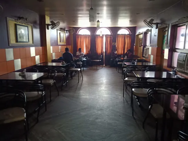 Aroma Bar & Restaurant