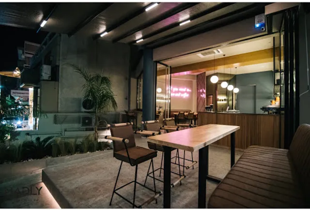 Madly coffee house Alimos