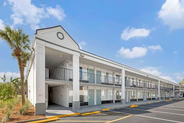 Rodeway Inn Orange Park - Jacksonville near Naval Air Station