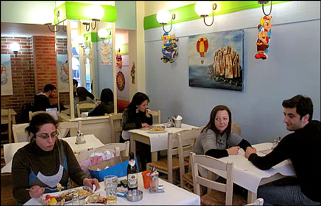 Brizolakia Akadimias Μπριζολακια