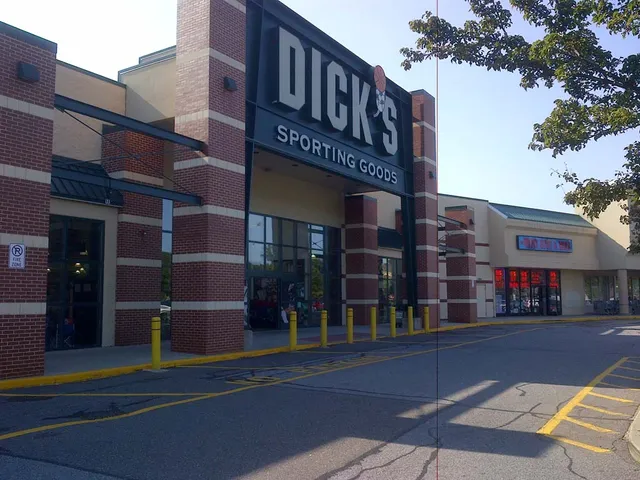 DICK'S Sporting Goods