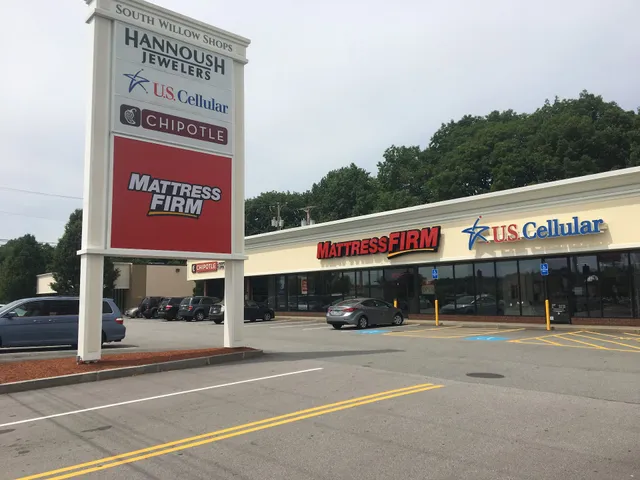 Mattress Firm South Willow Street