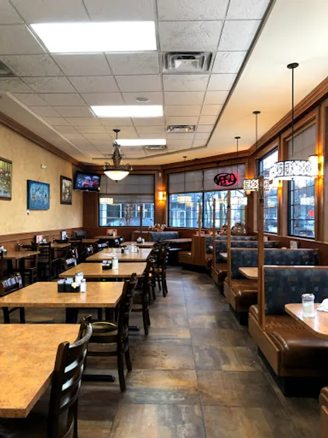 Noni's Sherwood Grille