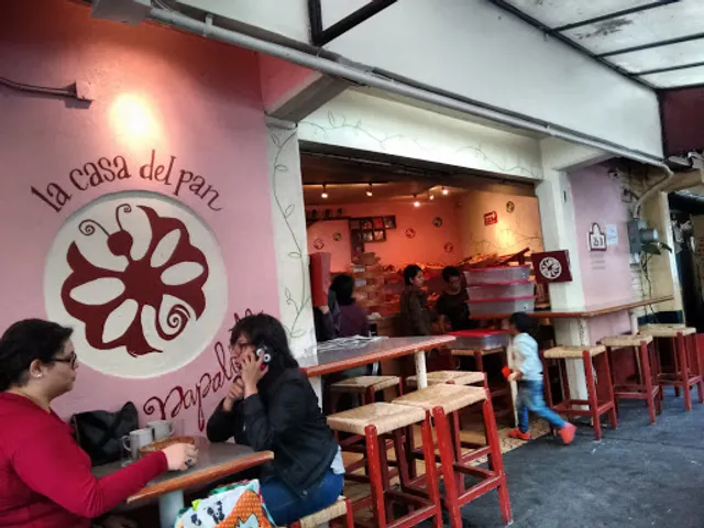 The Papalotl Bread House