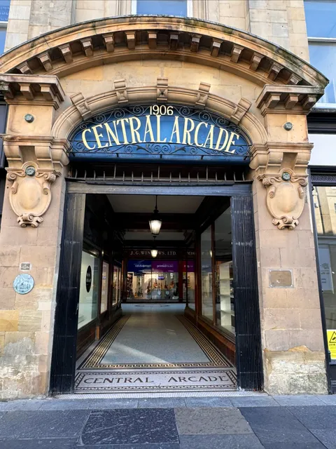 Central Arcade