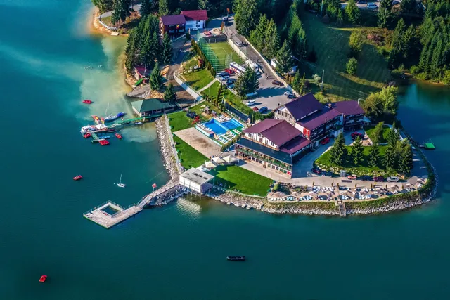 Fisherman's Resort (Colibița)
