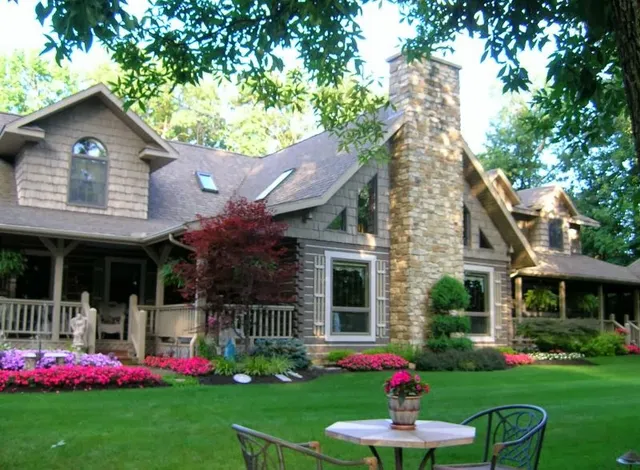 Mary Helen's Bed & Breakfast