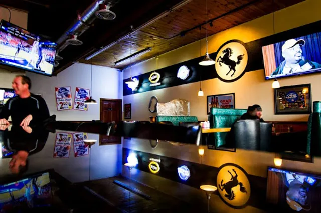 Dark Horse Bar & Grill