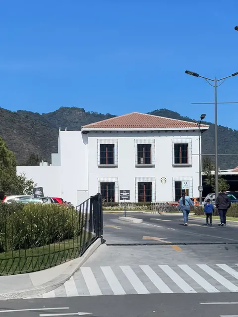 Starbucks Store Telares