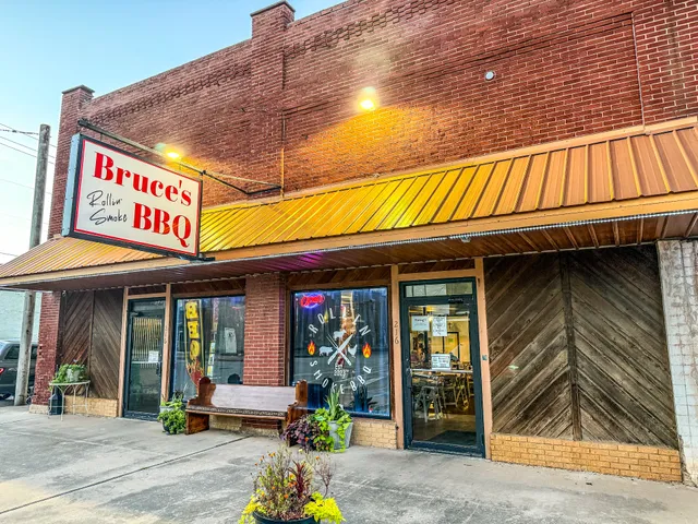 Bruce's Rollin' Smoke BBQ