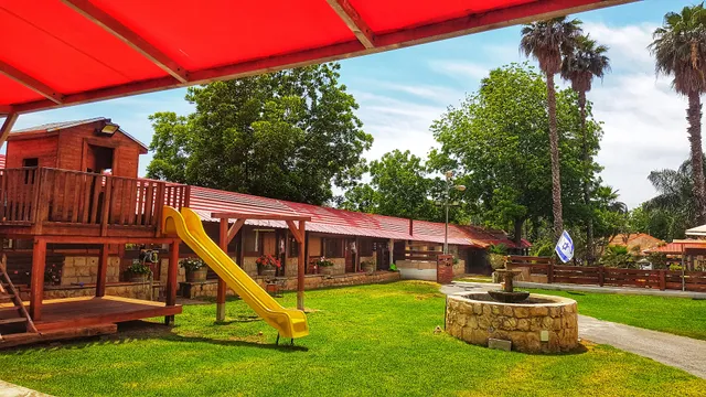 אחוזת ציפורי ספא ואירוח