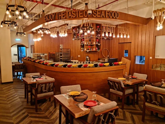مطعم الشادر للمأكولات البحرية الرئيسى Al Shader Seafood Restaurant Main