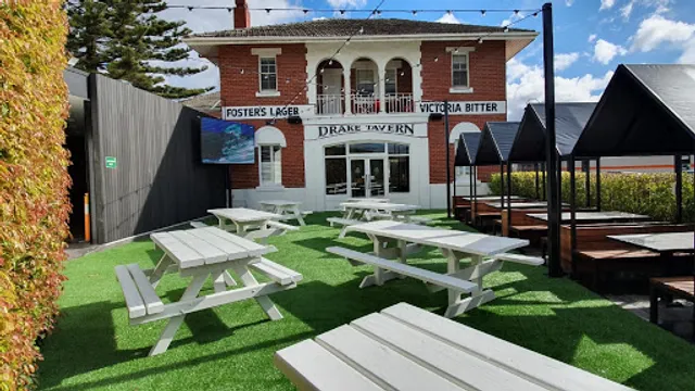 Railway Hotel Pakenham