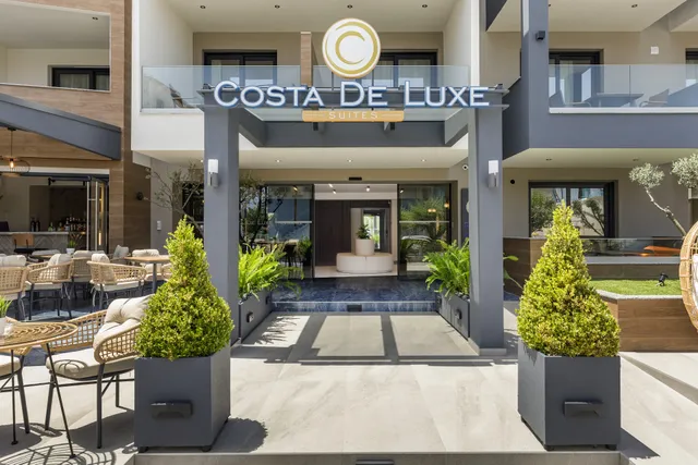 Costa De Luxe Suites