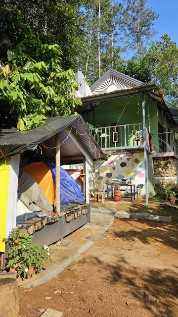 Munnar Green portico cottage