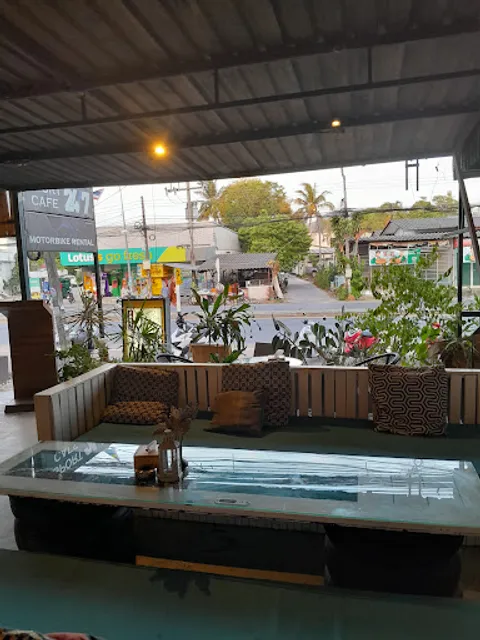 Breakers Sports & Draft Beer Restaurant Rawai