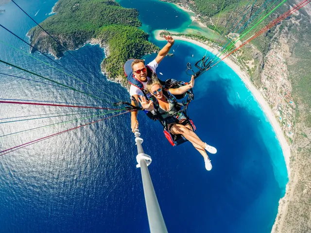 GRAVITY TANDEM PARAGLIDING / TRAVEL AGENCY