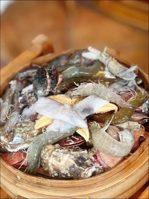 Yi Bay Steam Seafood Aofan Centre Store
