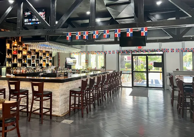 Manjar Latino Restaurant Bar & Grill