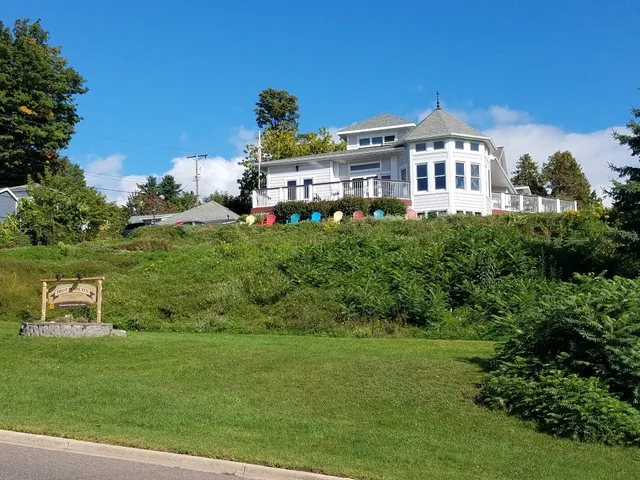 The Pilot House B & B