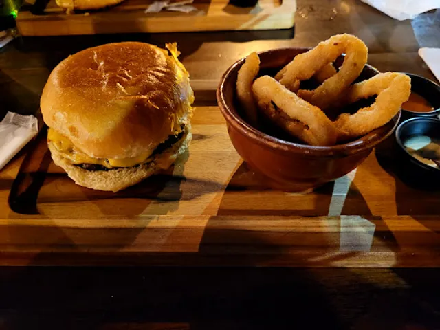 Blue Moon Lounge Bar