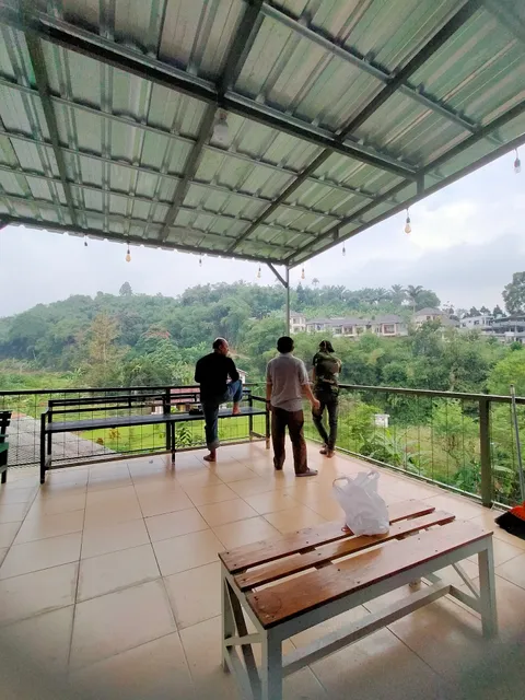 Rumah Sungai Cisarua