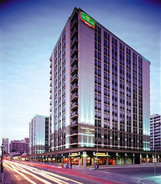 Courtyard by Marriott Toronto Downtown