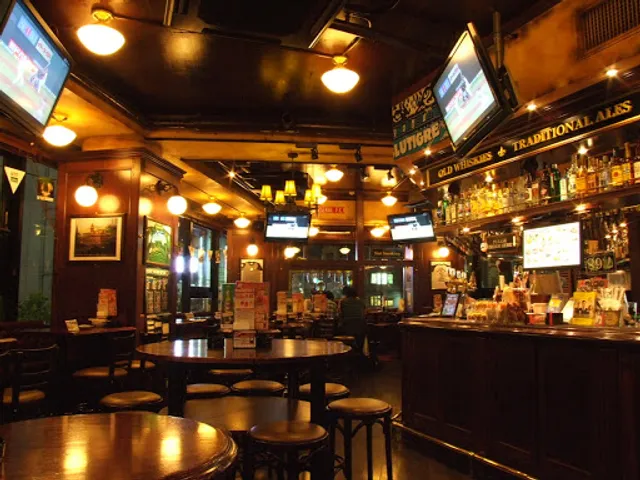 HUB Yokohama West Exit