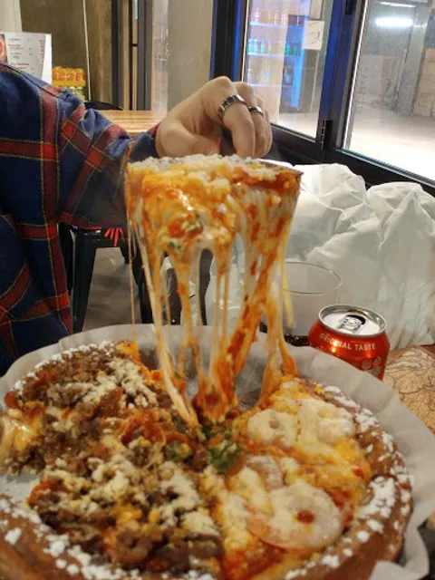 James Chicago Pizza Sinchon