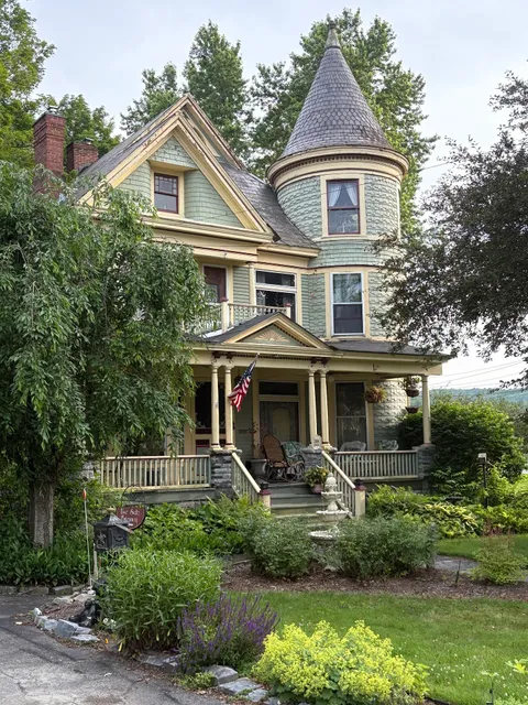 Bentley House Bed & Breakfast