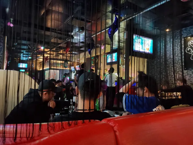 19 Nineteen 寵物音樂餐廳