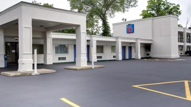 Motel 6 Richfield, OH