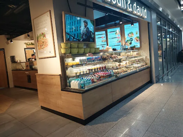 dean&david | Bowls, Salate, Curries & Snacks im Flughafen Düsseldorf