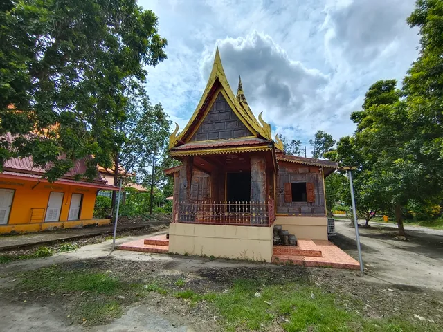Wat Tarake