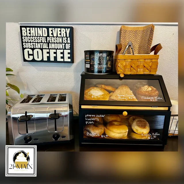 21 on Main Frozen Yogurt, Co.