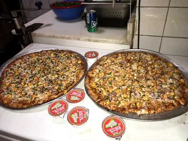 Popular Pizza